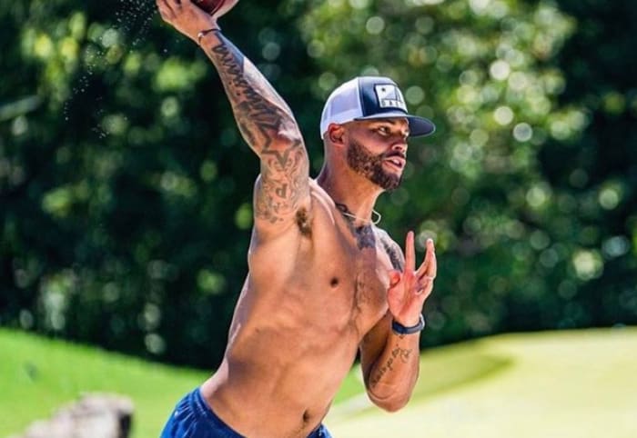 dak shirtless